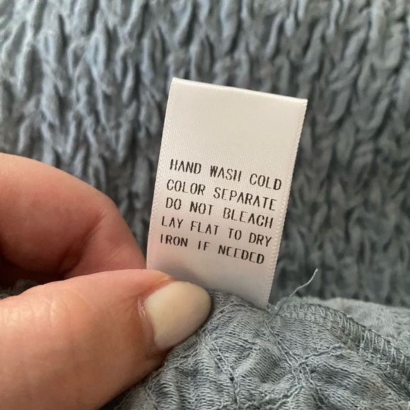 NWT Le Lis Textured Dusty Blue Mini Dress Bodycon Sleeveless Crinkle Keyhole - Picture 6 of 6